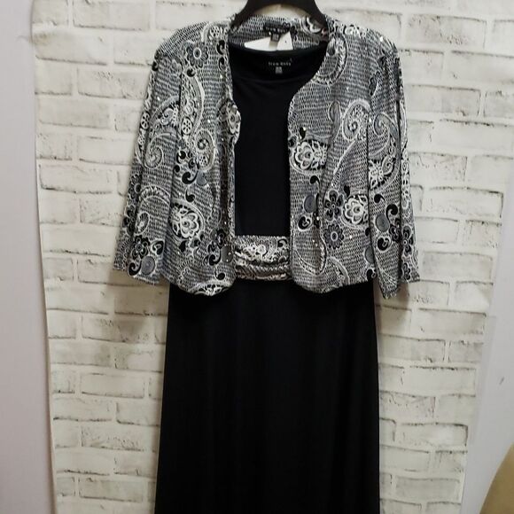 True envy dress - Picture 1 of 5